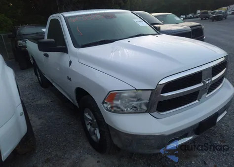 2019 Ram 1500 Classic Tradesman 4X4 8' Box z USA, uszkodzony, nr VIN 3C6JR7DT1KG585748